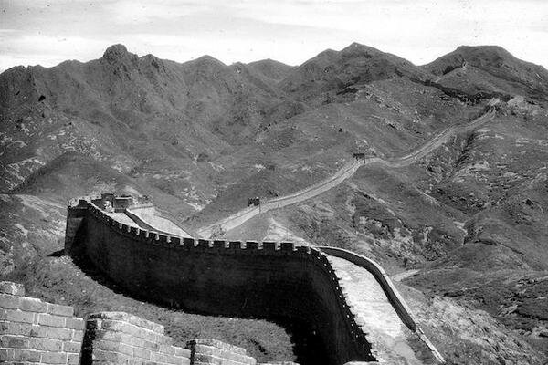 北京老照片：二十年代末的北平 繁华的西四牌楼